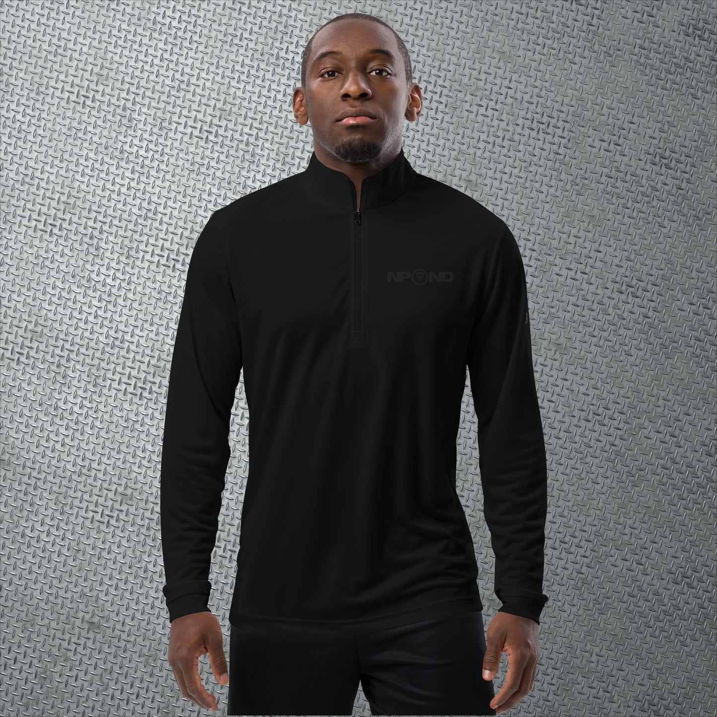 BLACKOUT Quarter zip pullover